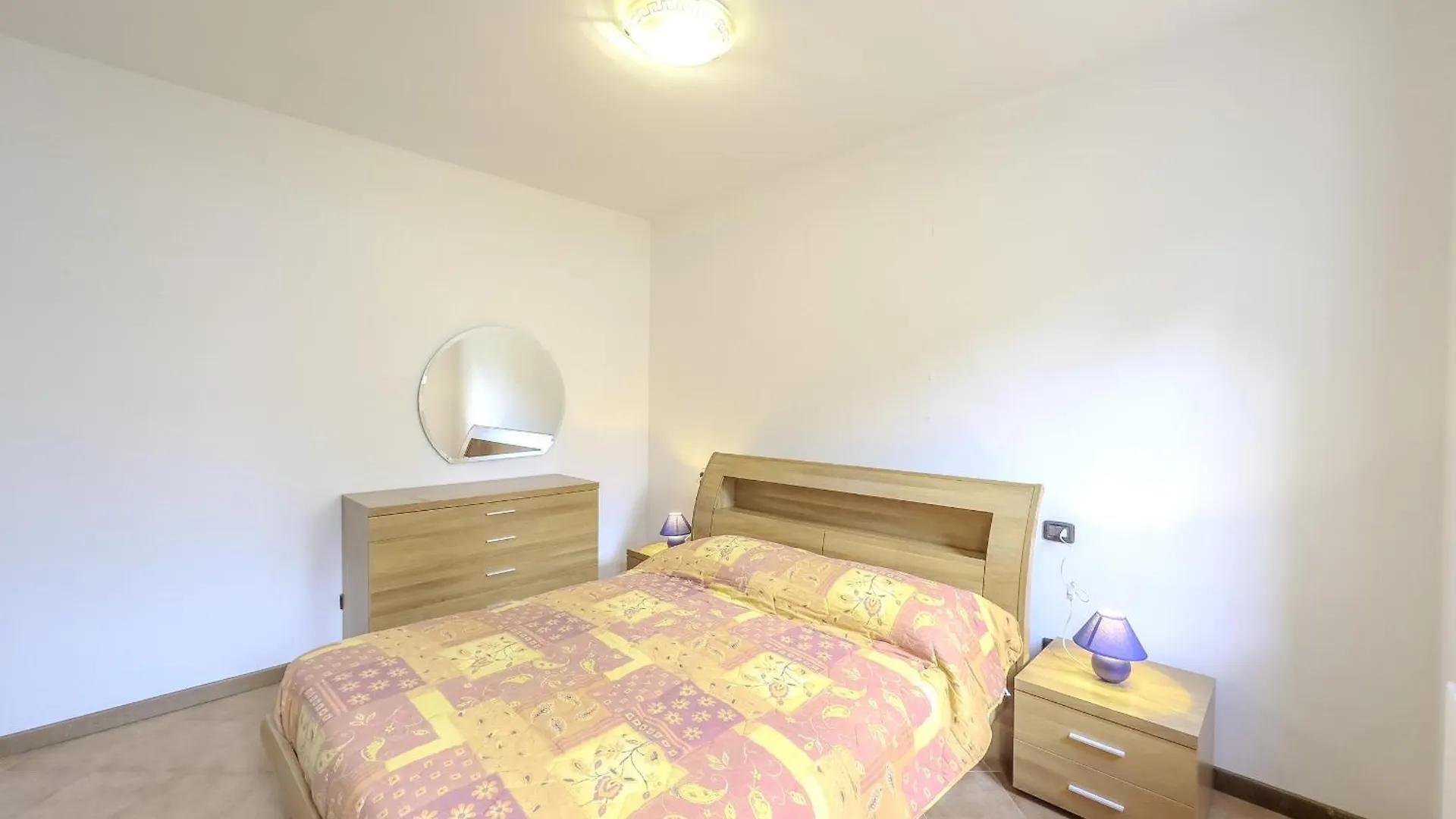 Apartment Appartamento Fronte Lago Bellano